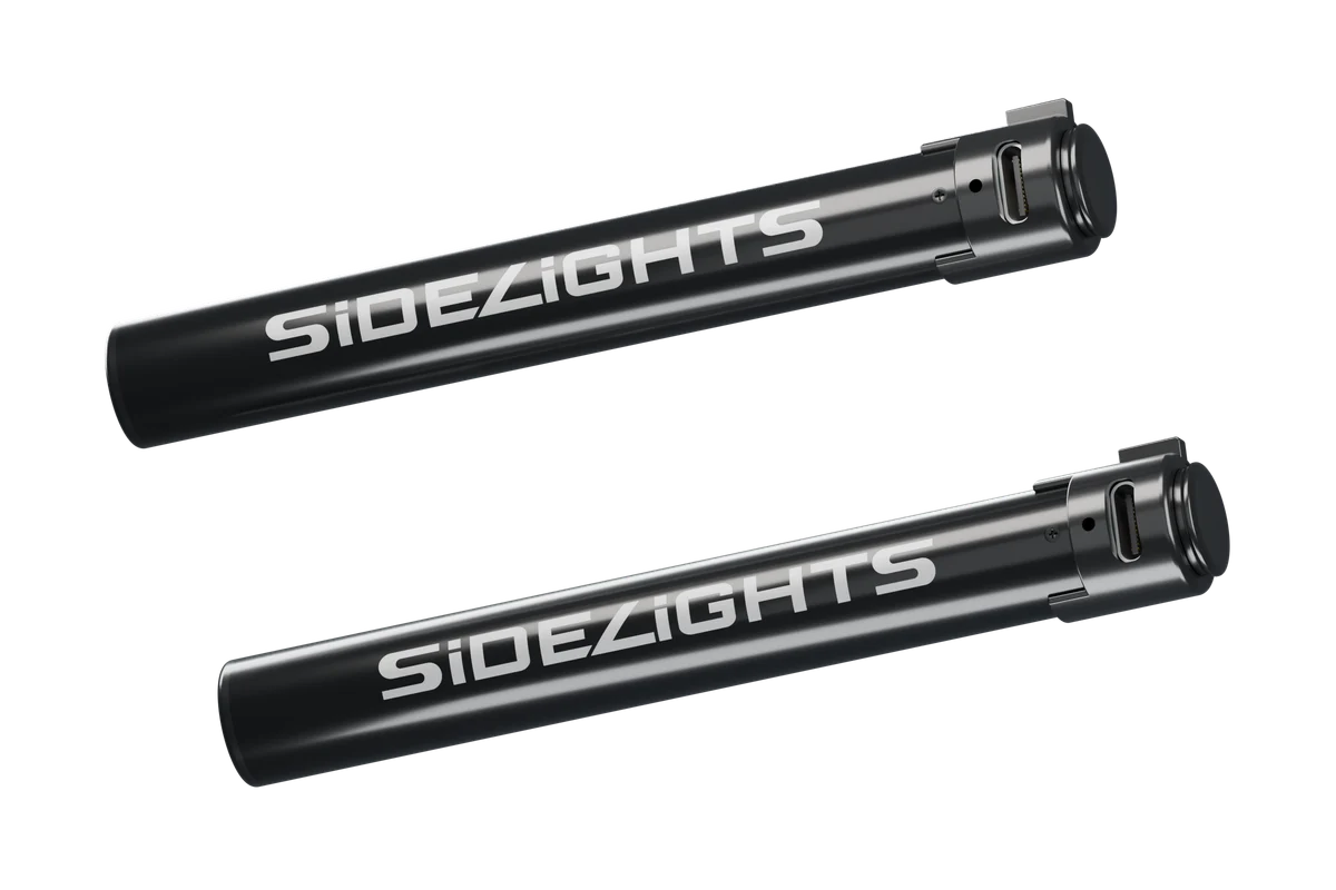 Deux batteries SideLights amovibles avec leur port USB-C